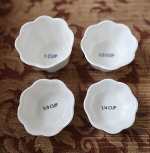 White Ceramic Scalloped Nesting Measuring Cups
